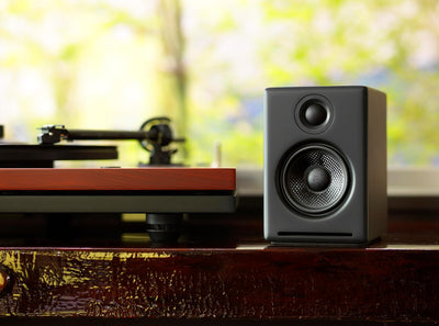 Audioengine A2+ 60W Aktiver Desktop-Lautsprecher | Integrierter DAC & Analogverstärker | Direkter US