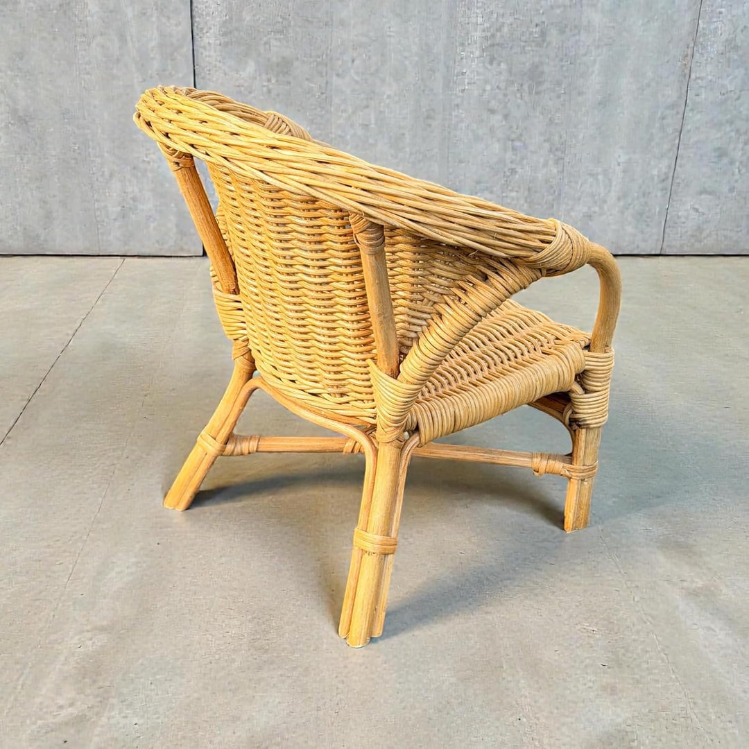 Puppensessel aus Rattan in Honig