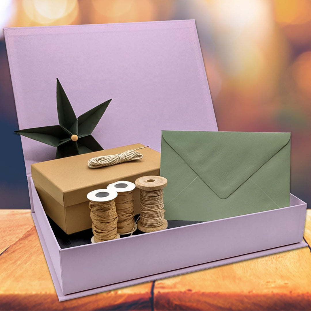 NEUSER PAPIER Geschenkbox mit Klappdeckel - 2 Stück - DIN A4 - Lila bezogen - innen schwarz kaschier
