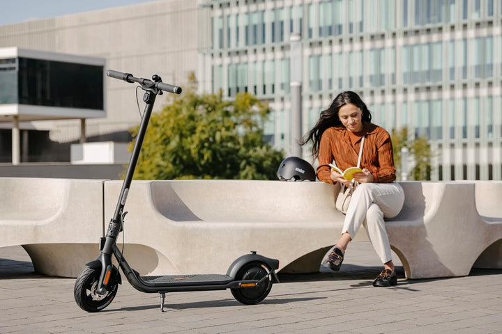Segway-Ninebot F2 D, E Scooter mit Strassenzulassung für Erwachsene, max. 20 km/h Geschwindigkeit, 4