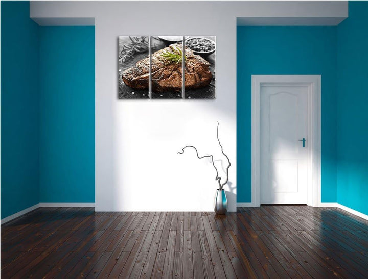 Gebratenes Steak mit Rosmarin schwarz/weiss 3-Teiler Leinwandbild 120x80 Bild auf Leinwand, XXL ries