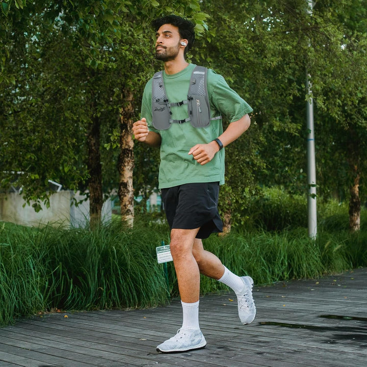 Runlight Laufweste für Damen und Herren,Verstellbare Brustgurte, Trinkweste Laufen mit 1500ml Wasser