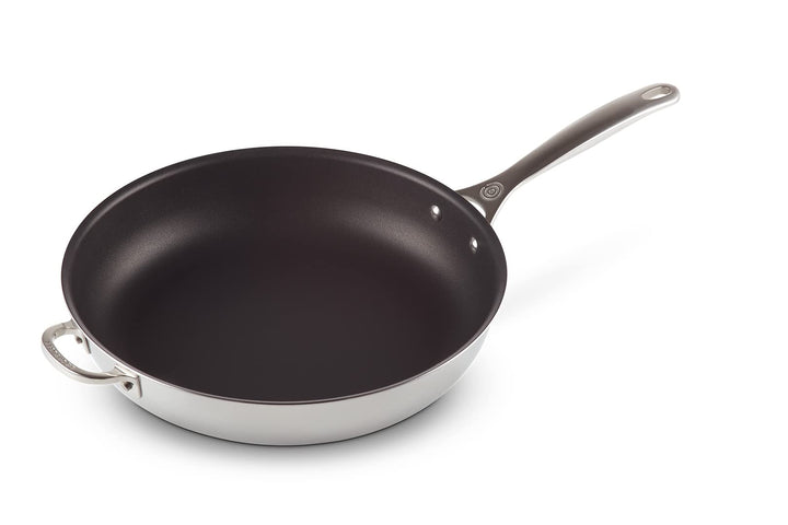 Le Creuset Antihaftbeschichtete Bratpfanne mit Gegengriff aus 3-ply PLUS Edelstahl, 32 cm, 966002320