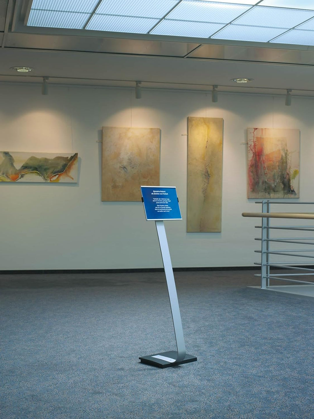 Durable Präsentationsständer Info Sign Stand A4, für Hoch- und Querformat, 481223, A4