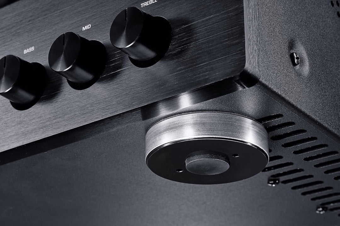 Magnat MA 900, robuster Stereo Hybrid-Verstärker mit hochwertiger Aluminium-Front und hoher Ausgangs