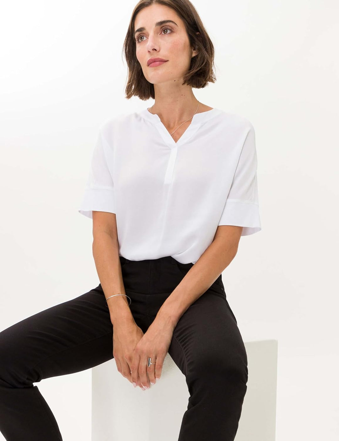 BRAX Damen Jeans Style Carola Premium Denim 25W / 30L Clean Perma Black, 25W / 30L Clean Perma Black