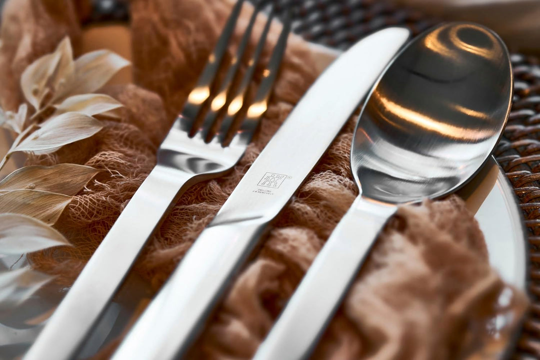 ZWILLING Minimale Vintage Besteckset, Für 12 Personen, 68-teilig, Mit Servicebesteck, Edelstahl, Mat