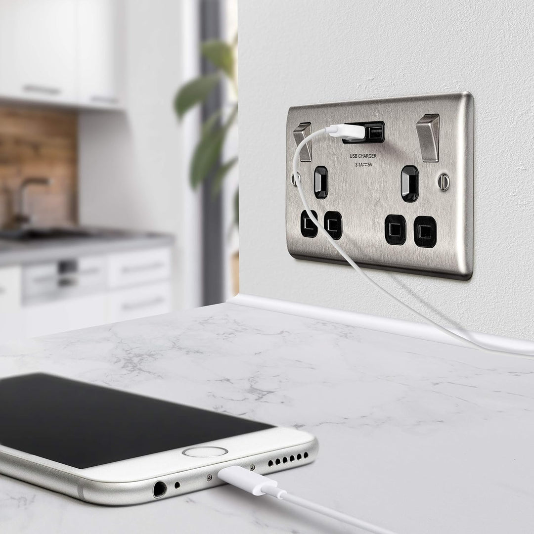 BG Electrical NBS22U3B Nexus Metall, gebürsteter Stahl, doppelt geschaltete 13A-Steckdose mit USB-Au