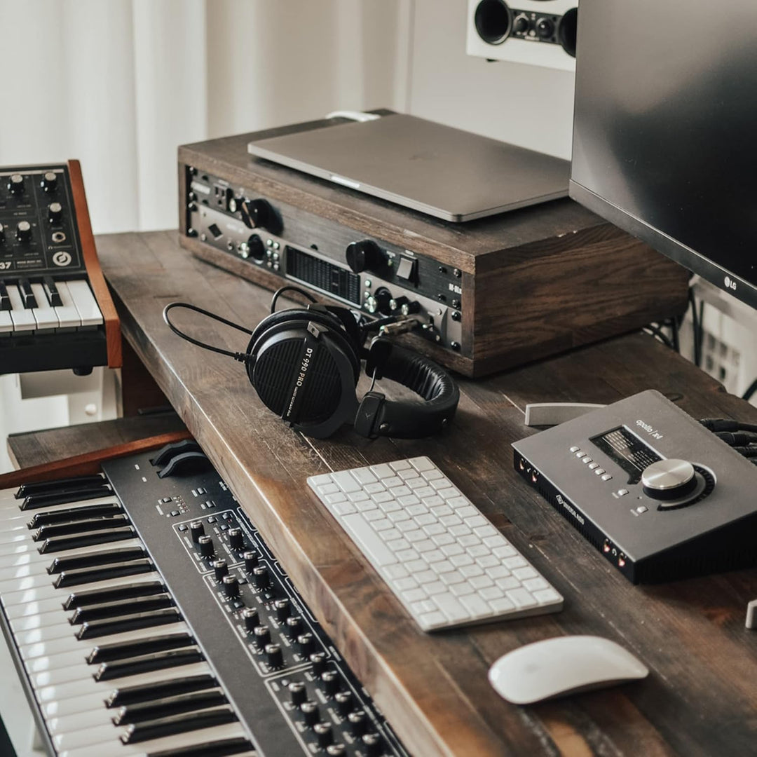 beyerdynamic DT 990 PRO 80 Ohm Black Limited Edition, Studio Kopfhörer mit offener Bauweise, 80 Ohm