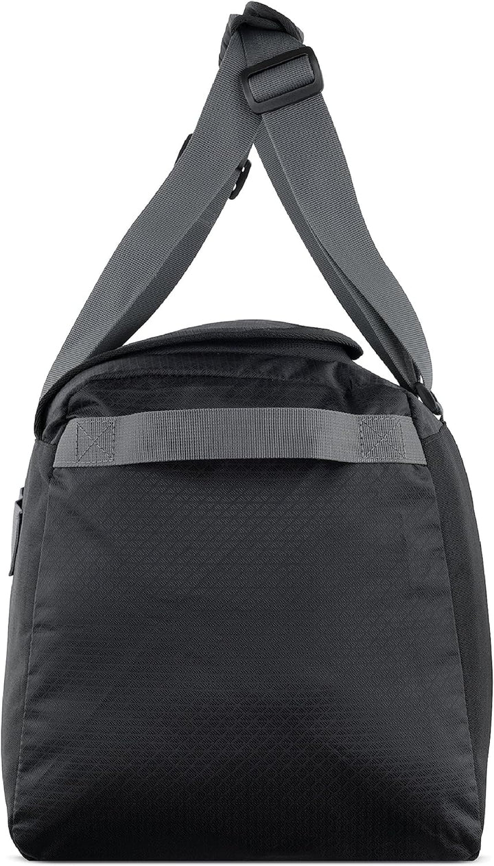 Chiemsee Jumper Sport- und Reisetasche “Free” - Weekender aus recyceltem PET in schwarz