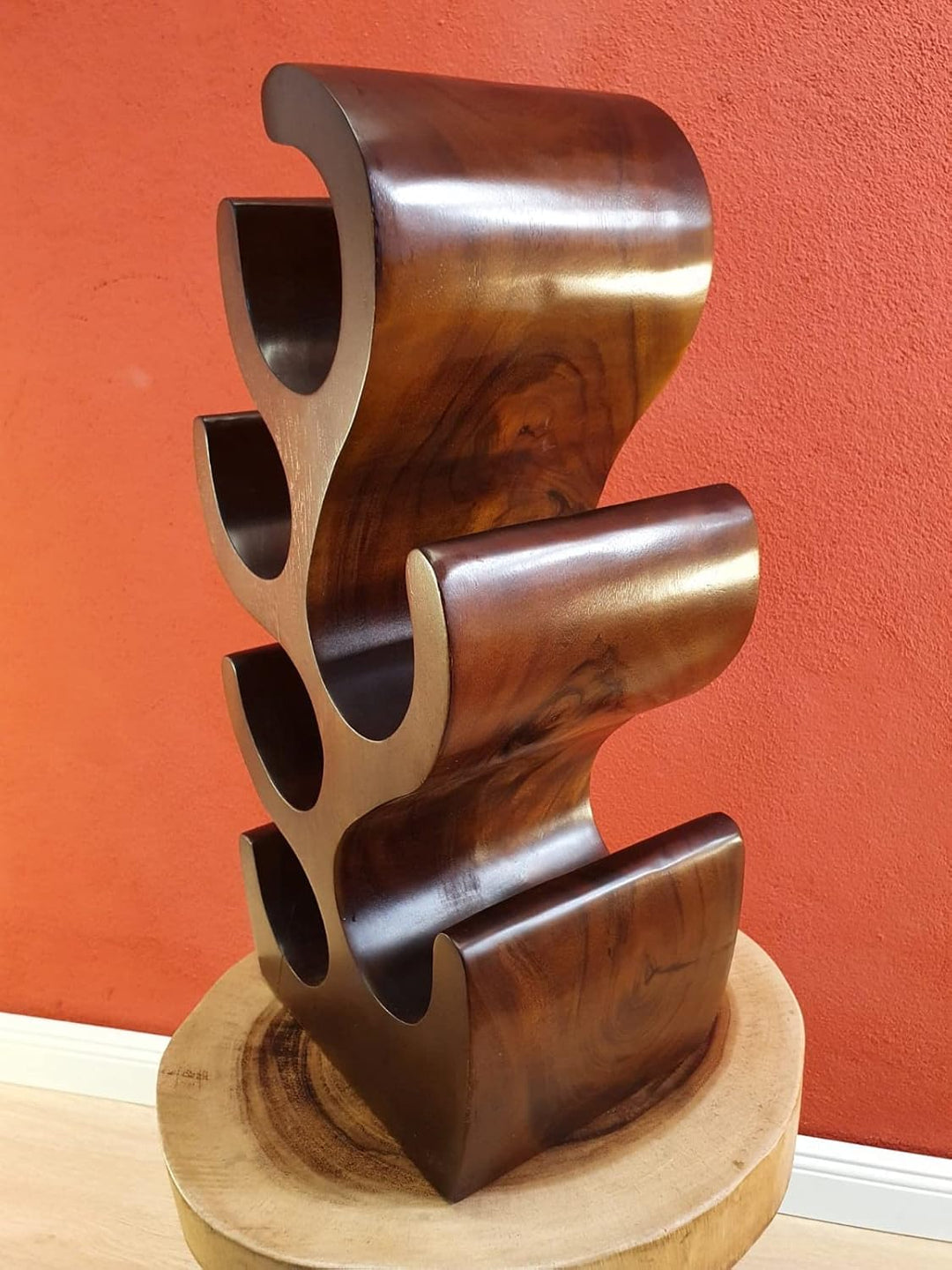 Kinaree Massivholz Weinregal für 6 Flaschen - 50cm freistehendes Flaschenregal in Baum Form aus eine