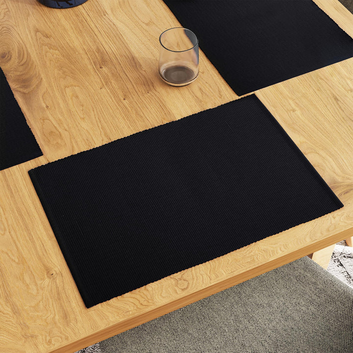 Encasa XO Platzsets Esstisch Set von 6 | Tiefes Schwarz | Fein gerippte Baumwoll-Tischunterlage | Gr