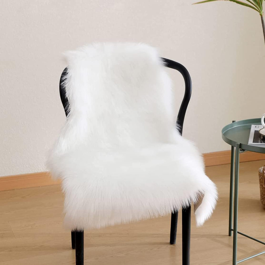 JXLOULAN Faux Lammfell Schaffell Flauschig Teppich 50 x 80 cm Nachahmung Wolle fellteppich Weiche Lo