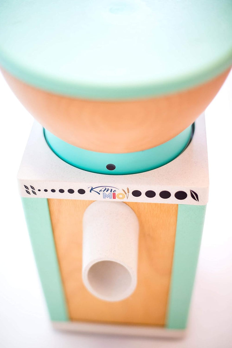 KoMo KoMoMio Getreidemühle grün (400 Watt, innovative Materialien) 16,5 x 16 x 37,5 cm