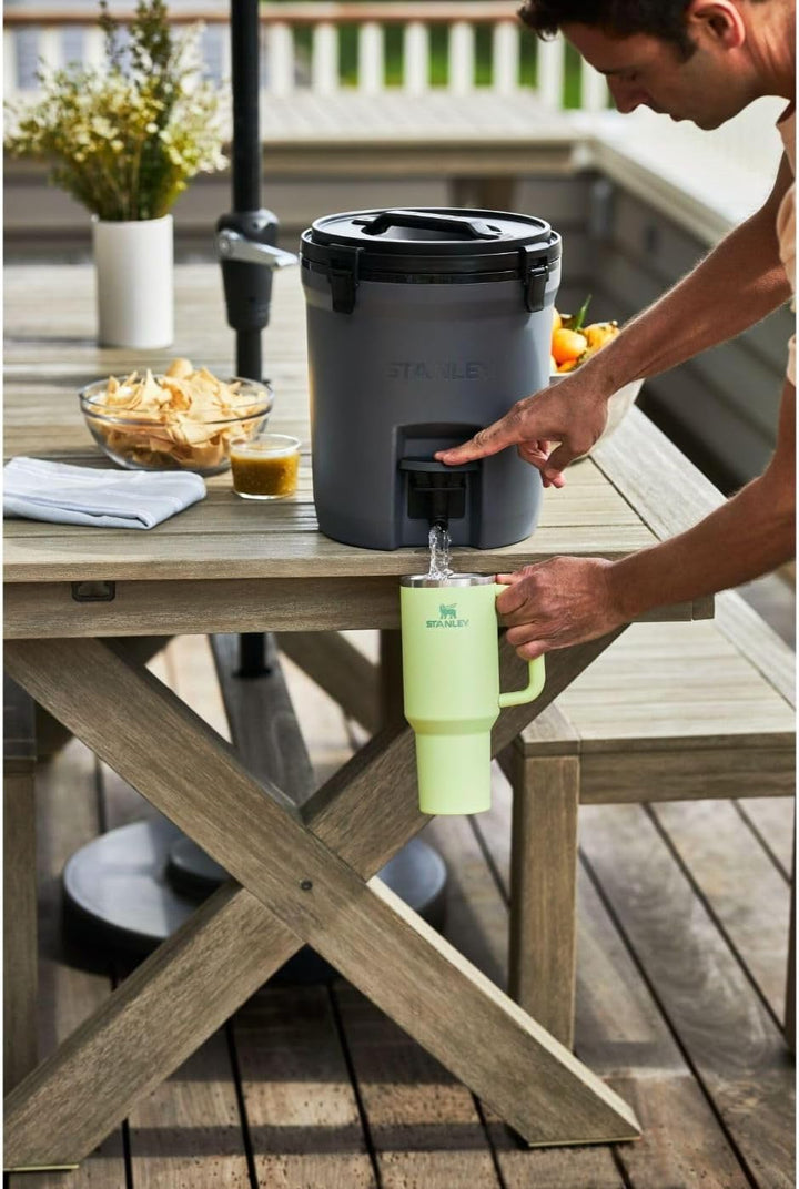 STANLEY Quencher H2.0 FlowState vakuumisolierter Edelstahlbecher mit Deckel und Strohhalm f r Wasser