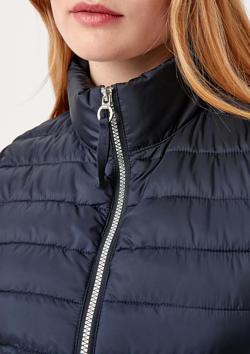 s.Oliver Herren Steppweste – Slim Fit, leicht gefüttert, Stehkragen – Funktional für Outdoor, Überga