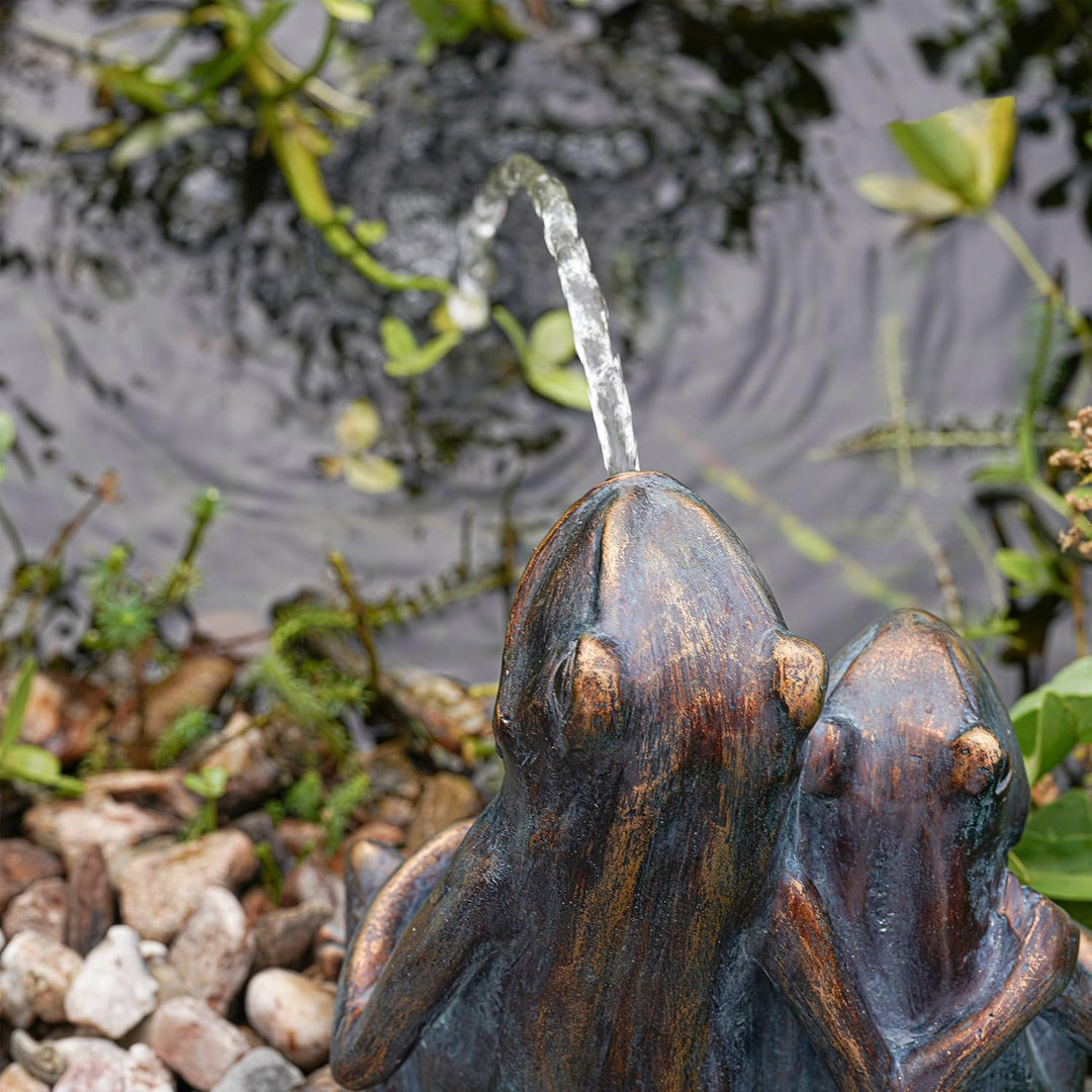 Solarbetriebener Wasserspeier Froschpaar - inkl. Solar Teichpumpe 8 Watt 380 l/h - Masse ca. 200 x 1