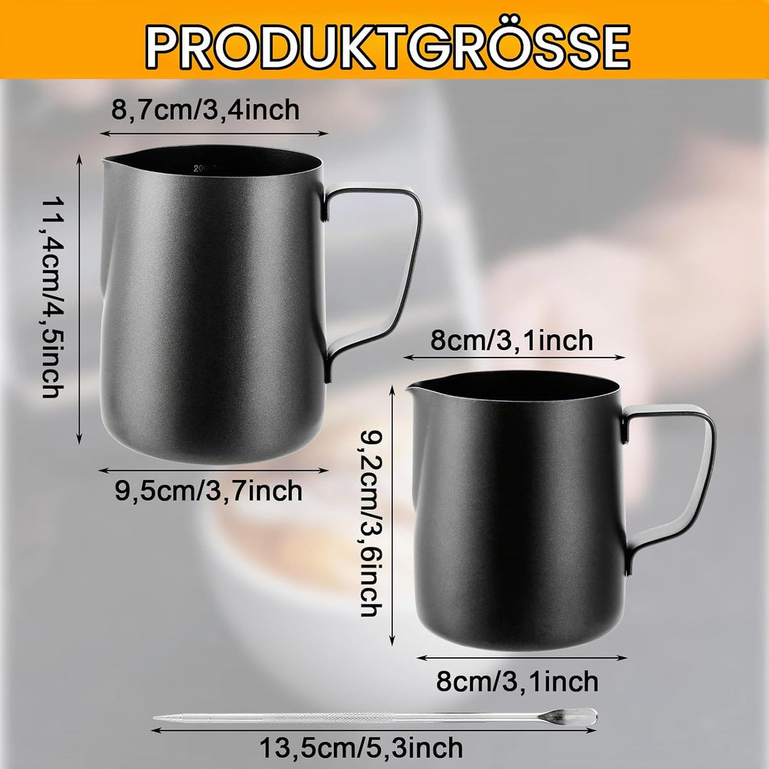 APACALI 2 Stück Milchkännchen Edelstahl Schwarz, Barista Milchschaumkännchen mit Messung Mark und La
