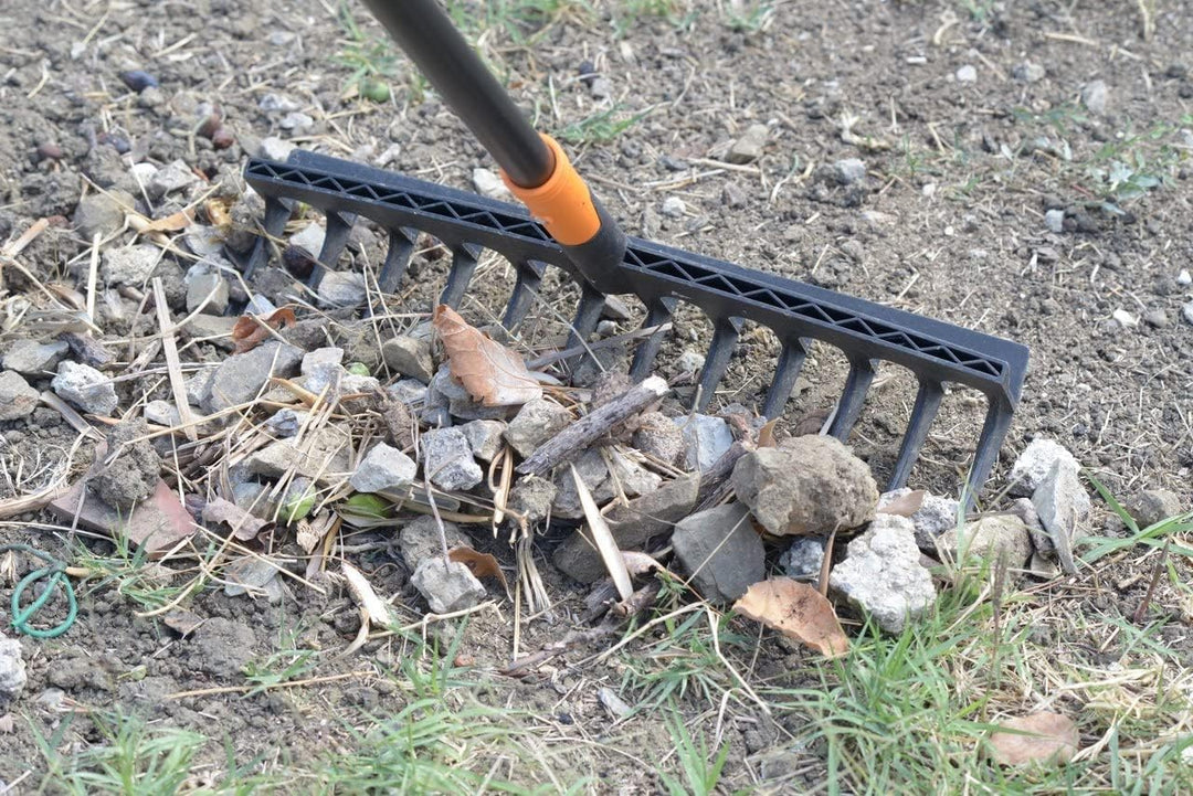 Fiskars Rechen-Kopf, 12 Zinken, Verbindbar mit Fiskars Solid Stiel, Breite: 41 cm, Kunststoff-Zinken