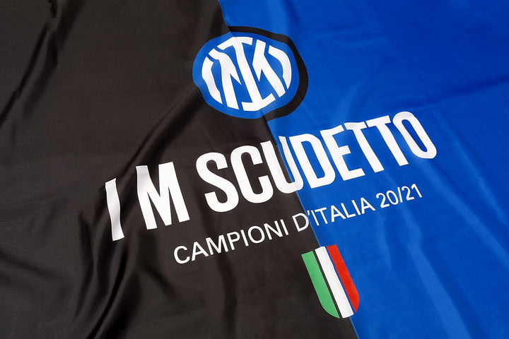 Inter Flagge I M Scudetto 20-21, Championi d'Italia, 100 x 140 cm, Unisex Erwachsene, Schwarz/Blau,