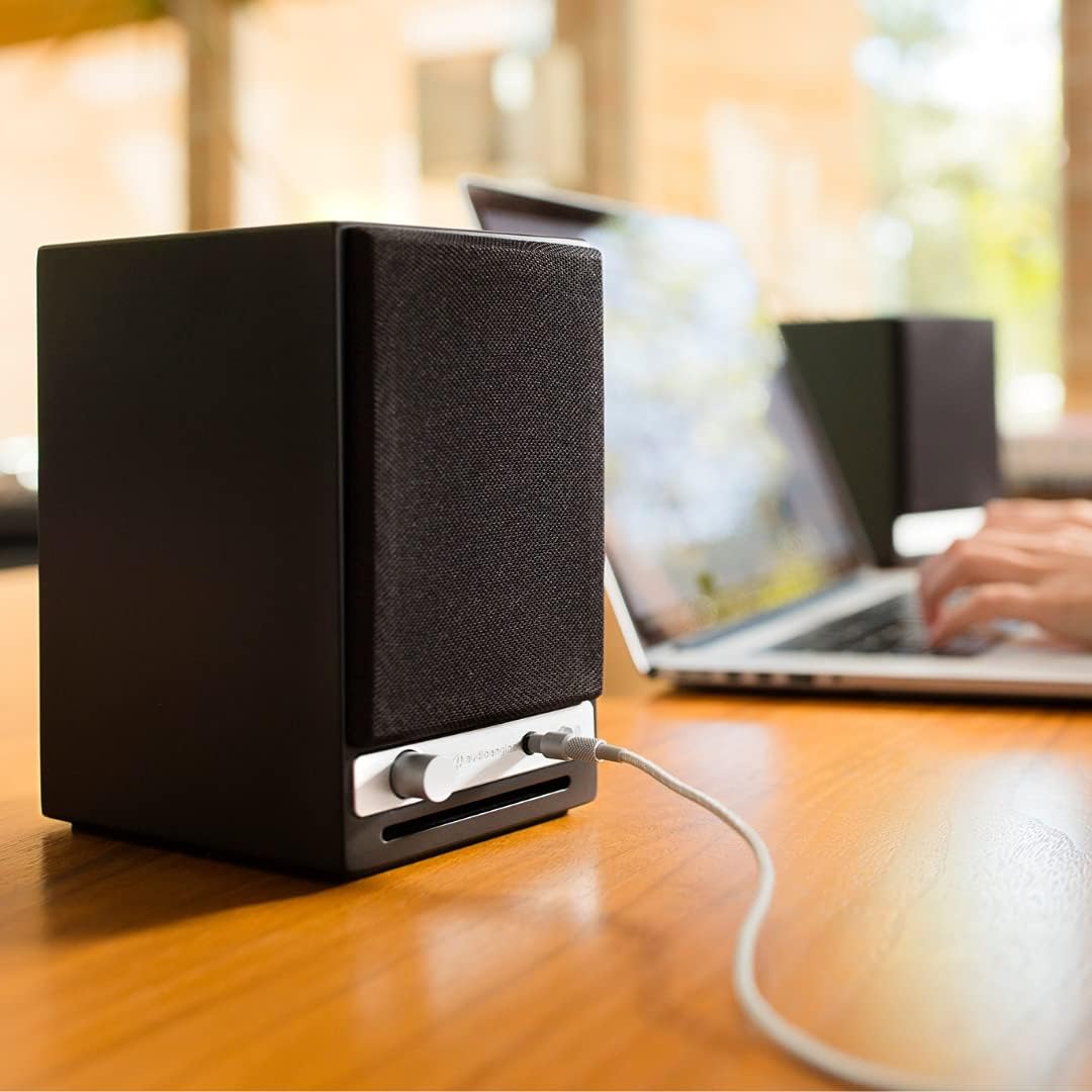 Audioengine A2 HD Wireless Speaker | Lautsprecher für Desktop-Monitor | Heim-Musiksystem aptX HD Blu