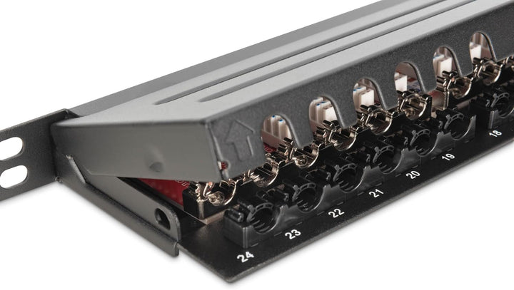 DIGITUS Patchpanel - 19-Zoll - Cat-6A - 24-Port RJ45 - Geschirmt - LSA Patch-Feld - Rack-Montage 0.5