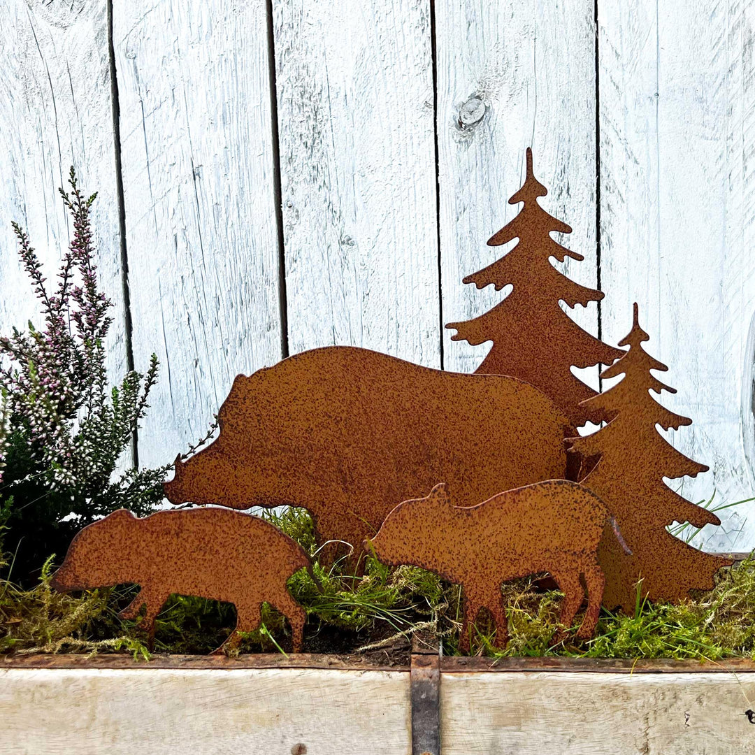Storm's Gartenzaubereien Gartenstecker Wildschwein Figuren mit Tannen 5er Set in Rostoptik als Weihn