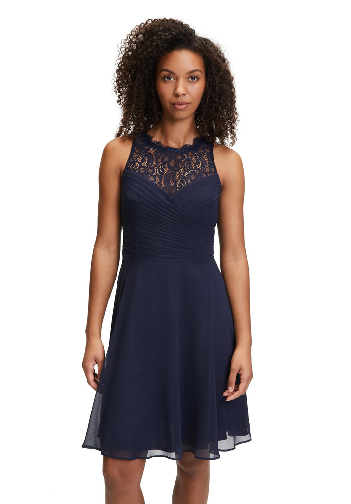 Vera Mont Damen Abendkleid mit Spitze 42 Blau, 34