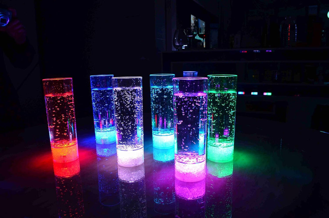 PRECORN 2er Set LED beleuchtetes Longdrinkglas Kunststoff 400ml Trinkglas Partyglas Hochzeit Silvest
