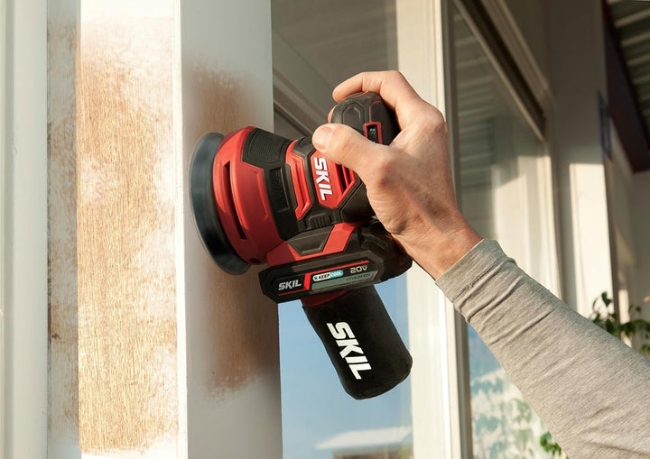 Skil Akku Exzenterschleifer 125mm 3745CA „20V Max“ (18 V) – Schleifer mit 125mm Schleifteller – Mit