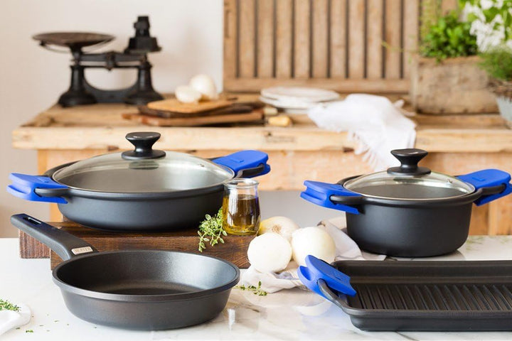 Monix Solid - Quadratische Grillpfanne aus Aluguss mit Antihaftbeschichtung Teflon Classic, 24 cm