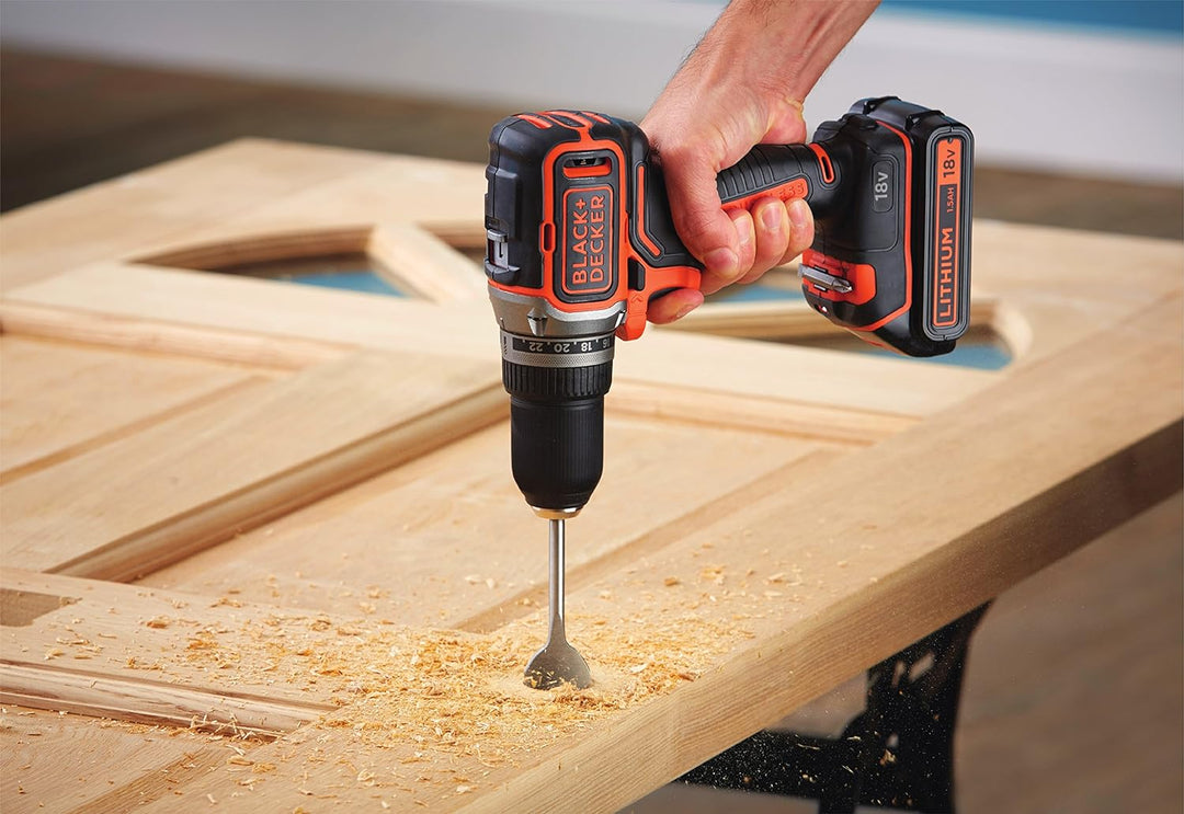 Black+Decker Akku-Bohrschrauber, Bohrmaschine (18 V 1.5Ah, bürstenloses 2-Gang-Getriebe, LED-Arbeits