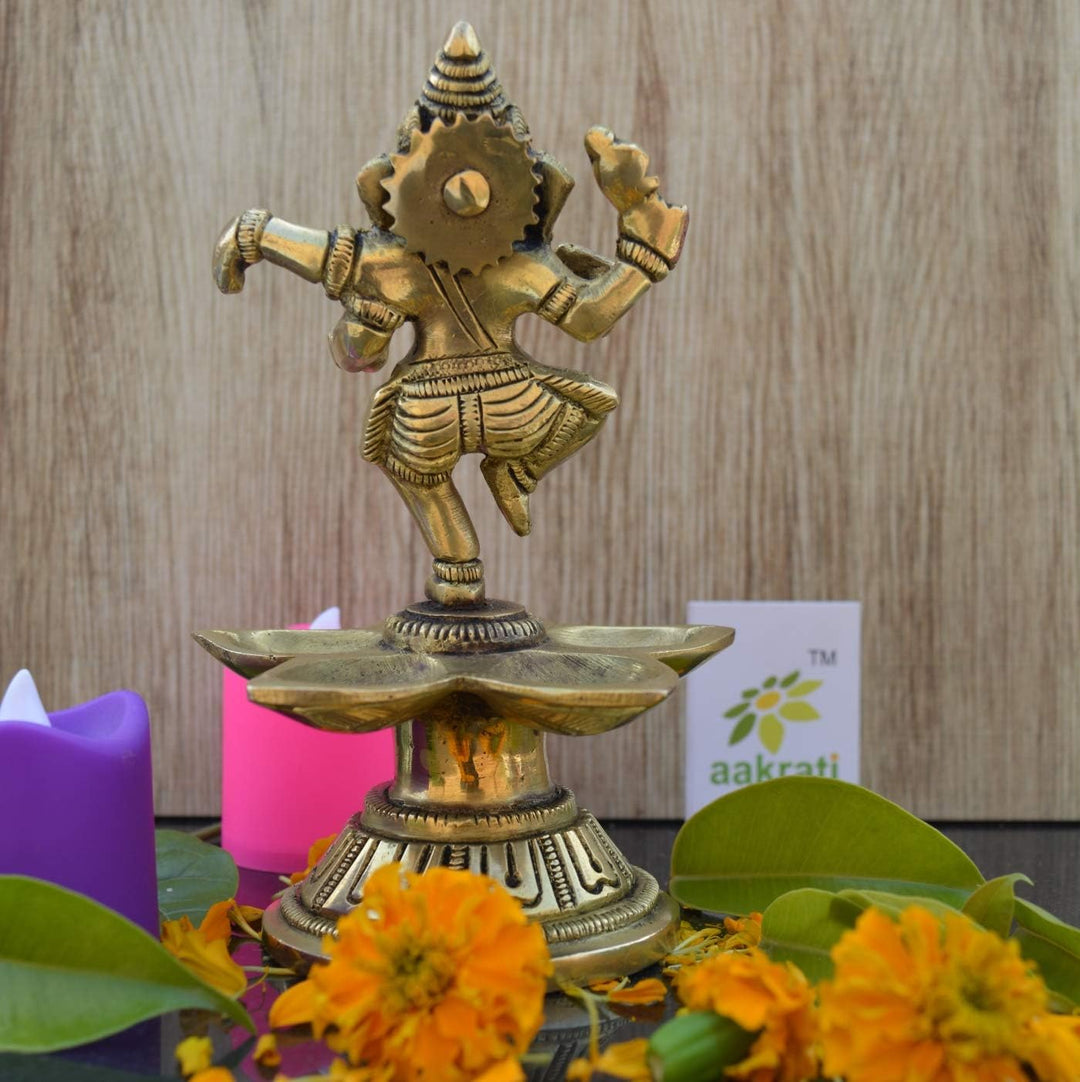 Aakrati Öllampe aus Messing, Motiv: tanzende Ganesha, dekorative Metalllampe, Statue für Heimdekorat