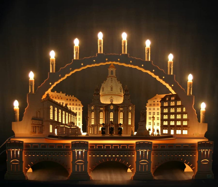 Grosser 72cm 3D 10 Kerzen Schwibbogen Frauenkirche Dresden mit Unterbank Augustusbrücke - Feine Hand