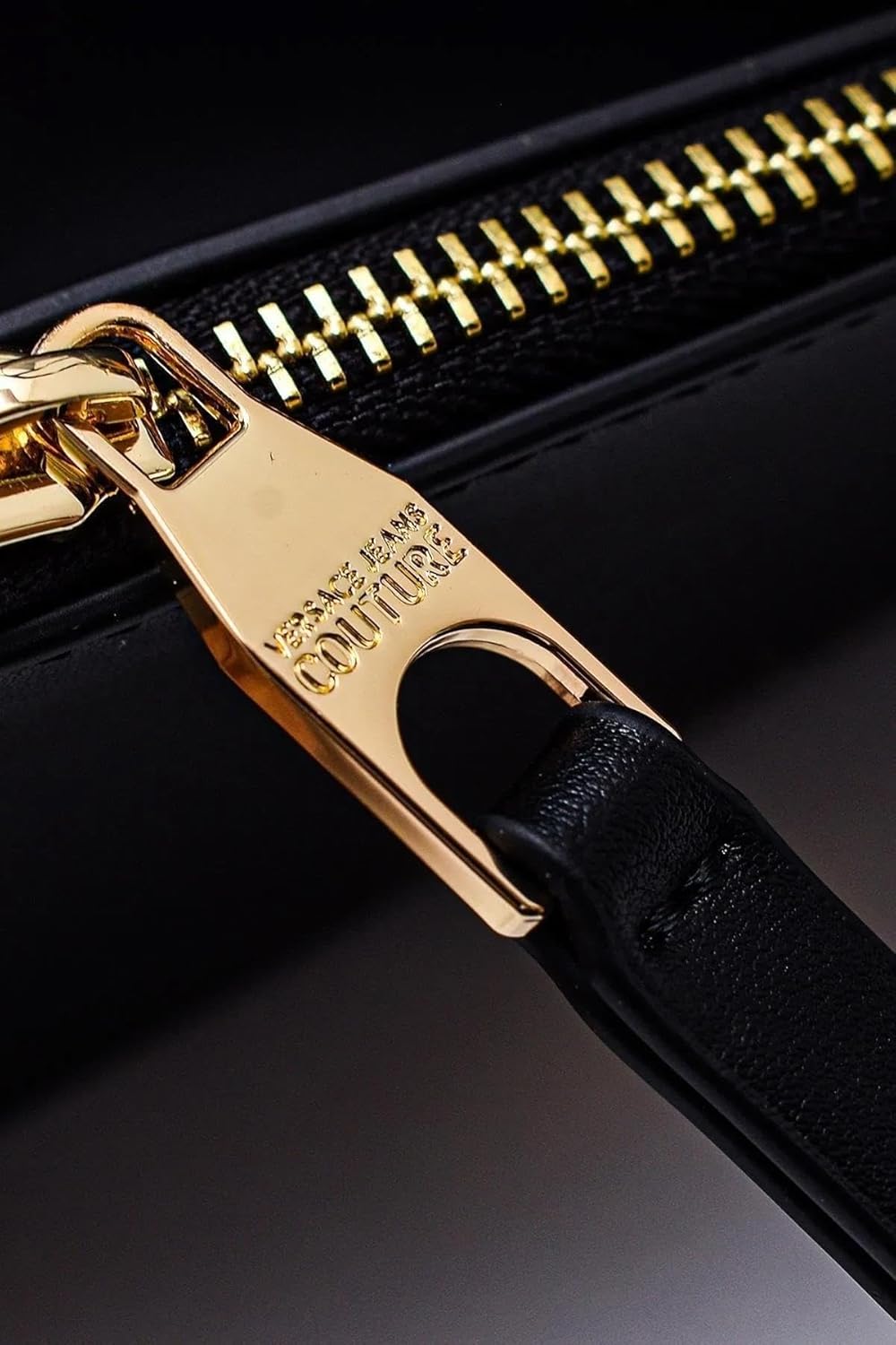 Versace Damen-Tasche 75VA4BP6 ZS820 G89, Schwarz/Gold, Einheitsgrösse
