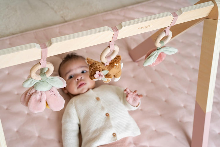 Little Dutch Baby Gym Spieltrapez Spielbogen Holz inkl. Anhänger rosa - Fairy Garden