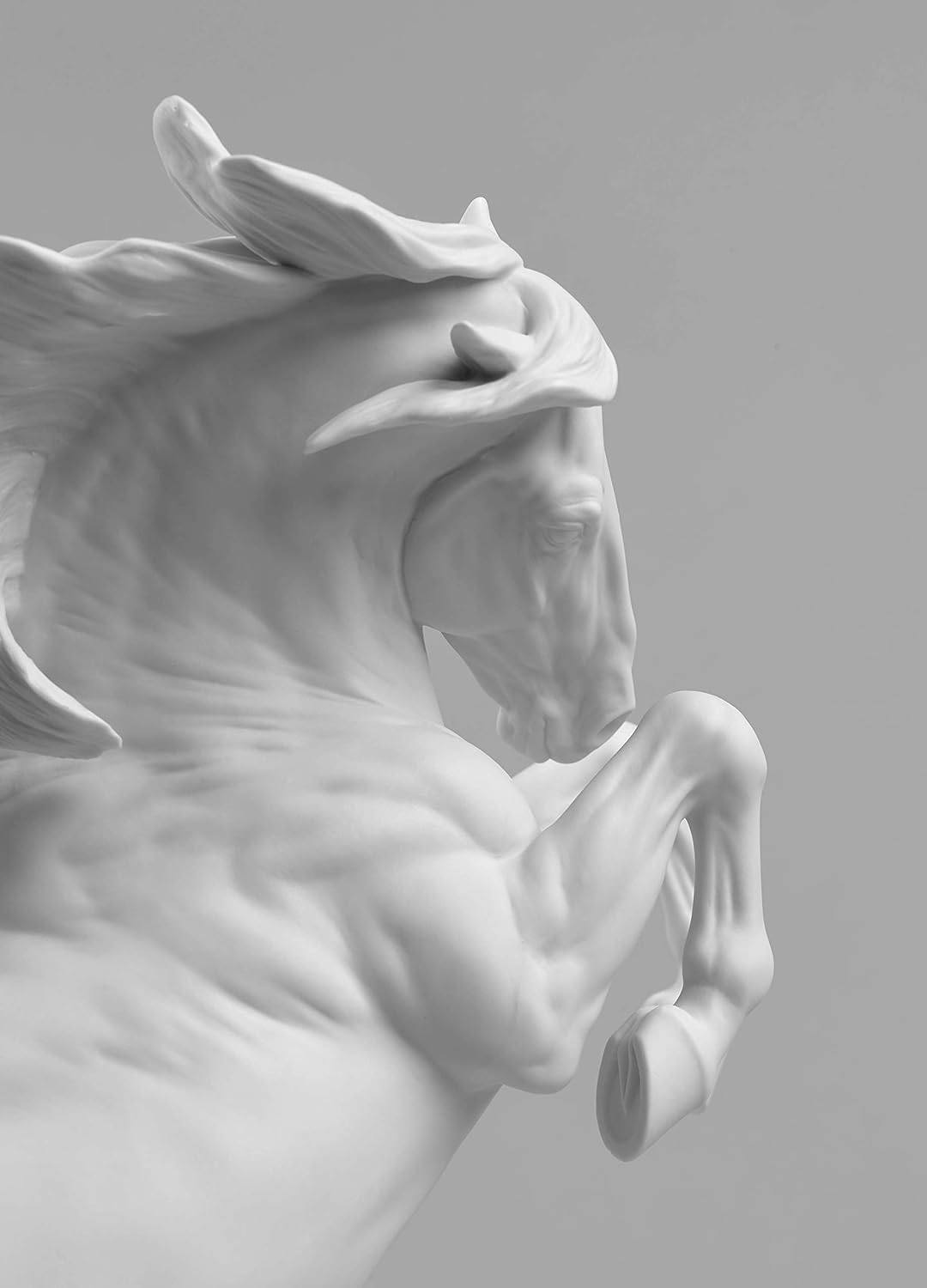 LLADRÓ Pferde-Skulptur Unbezwingbarer Geist. Pferd. Porzellan.