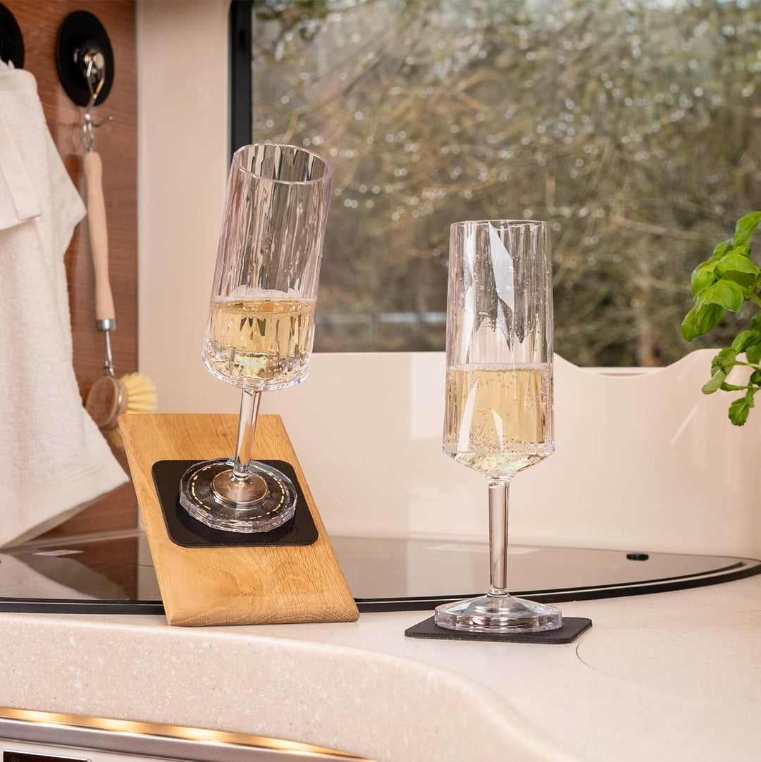 silwy® HIGH-TECH-Kunststoff-Magnet-Gläser inkl. Metall-Nano-Gel-Pads – rutschfeste Campinggläser, Bo