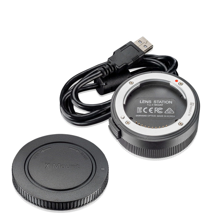 Samyang Lens Station für AF Fuji X Objektive, ermöglicht System Upgrade, kalibriert Blende und Fokus