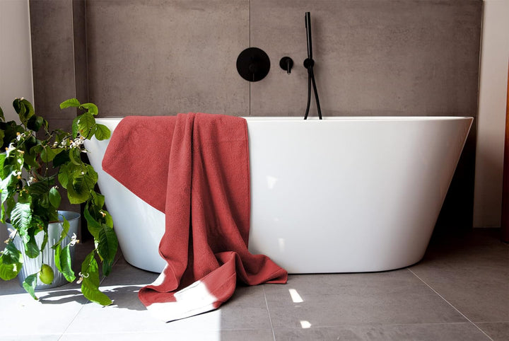 BANANALU 2 Badetücher 100% Baumwolle Qualität 600g/m2 Frottiertuch Bordeauxrot - Bad Towel Modern N1