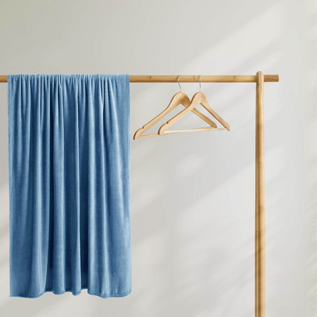 DecoKing Kuscheldecke 200x220 cm dunkelblau Decke Microfaser Tagesdecke Fleece weich sanft kuschelig