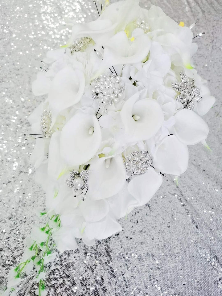 Iffo-Hochzeit-Bouquet, Calla Lilien, Rose, Diamanten, Perle. weiss