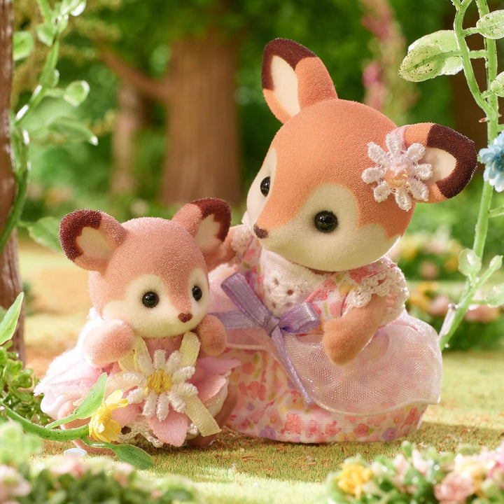 Sylvanian Families 5801 Reh Babys mit Blumenschaukel Spielset, Set mit Tierfiguren, Spielzeug für Ki