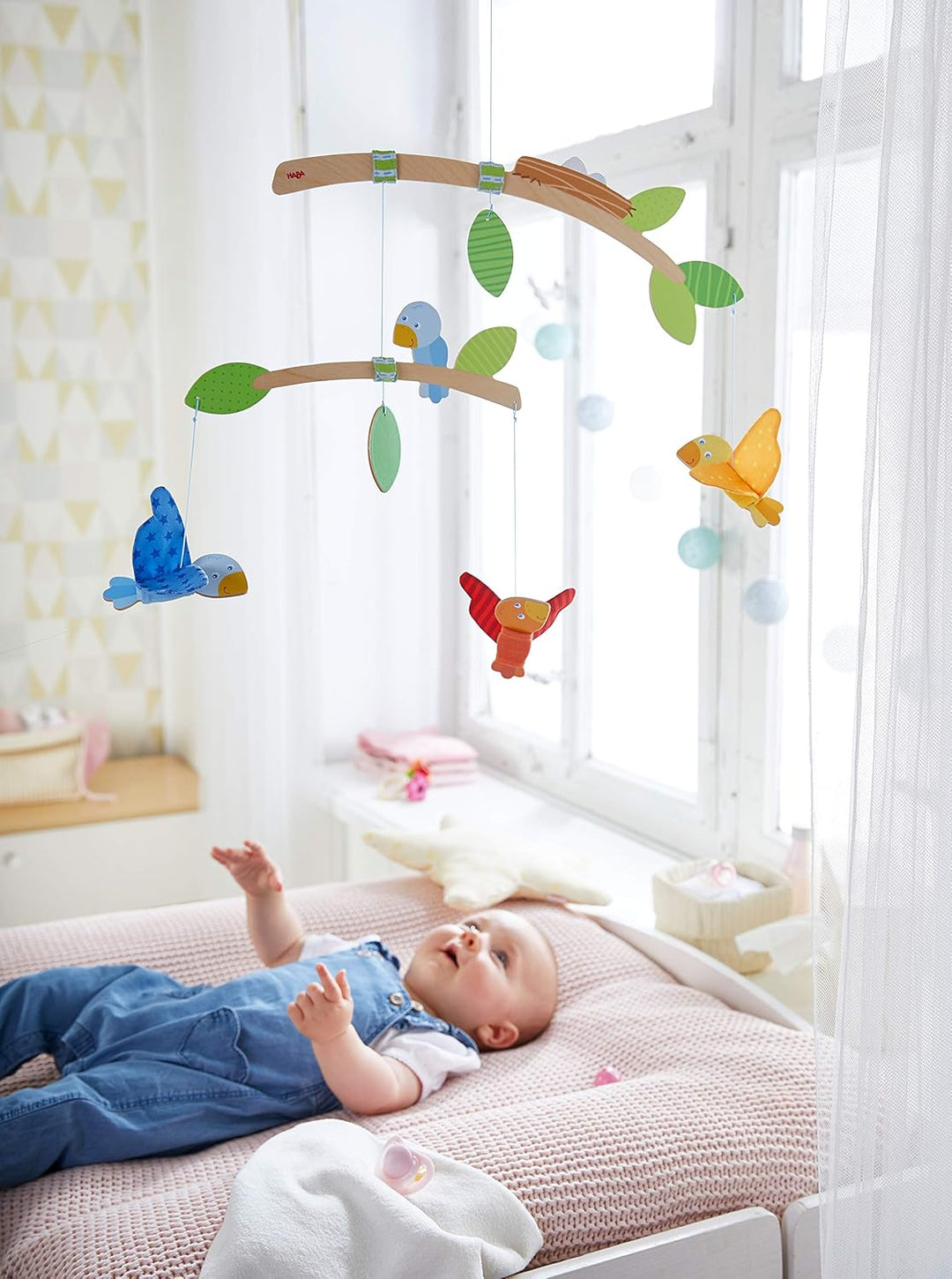 HABA 304314 - Mobile Vögelchen, Babyspielzeug für den Wickeltisch, stimuliert die Sinne von Babys, a