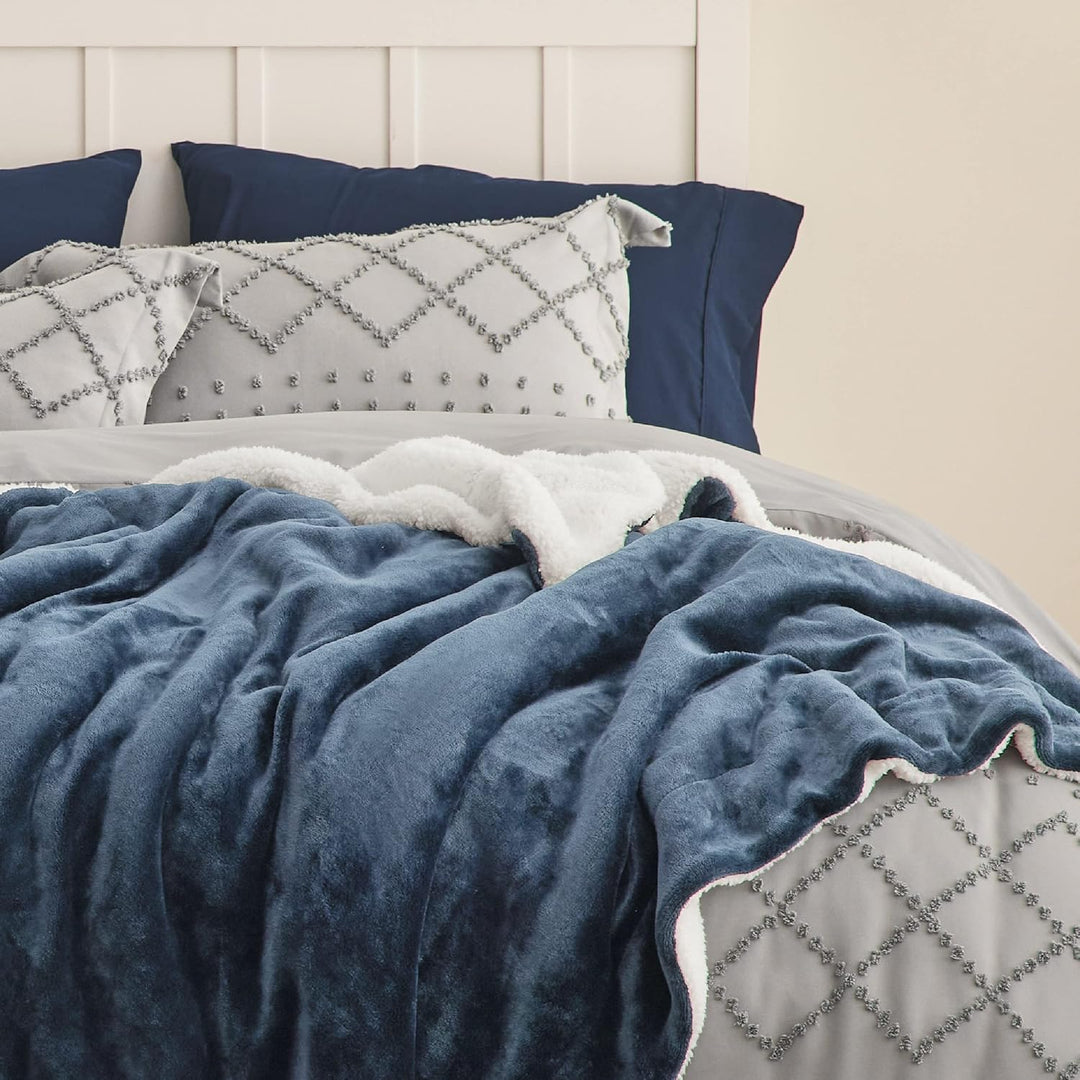 BEDSURE Kuscheldecke - Warm Sherpa Wolldecke & Sofadecke, Flauschig Sofaüberwurf Decke, Dicke Couchd