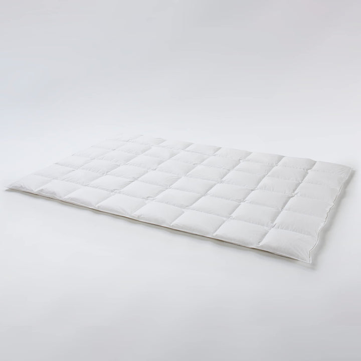 Daunenfee – Cassettendecke 135x200cm – mit Daunen & Federn – 6x8 Karos, 2cm Stege – Handarbeit Made