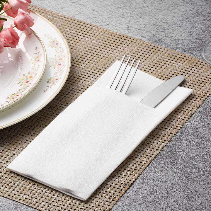LEKOCH 100 PCS Einweg Besteckservietten Weiss, Air Laid Stoffähnlich Servietten Vorgefaltet Besteckt