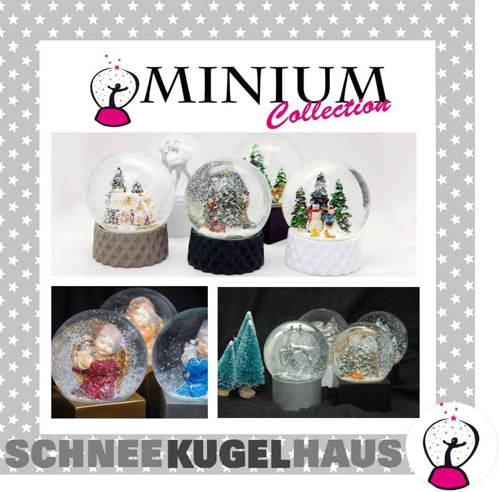 Schneekugel Christbaum schmücken * Familie schmückt Weihnachtsbaum * Sockel grün Kubisch, Pure-Line,