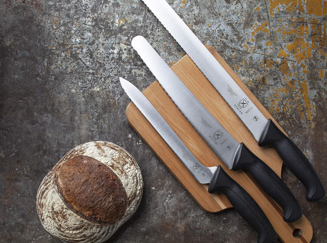 Mercer Culinary M23210 Millennia Wide Wavy Edge Bread Knife, 10-Inch, Black 10-Inch Wide Wavy Edge B