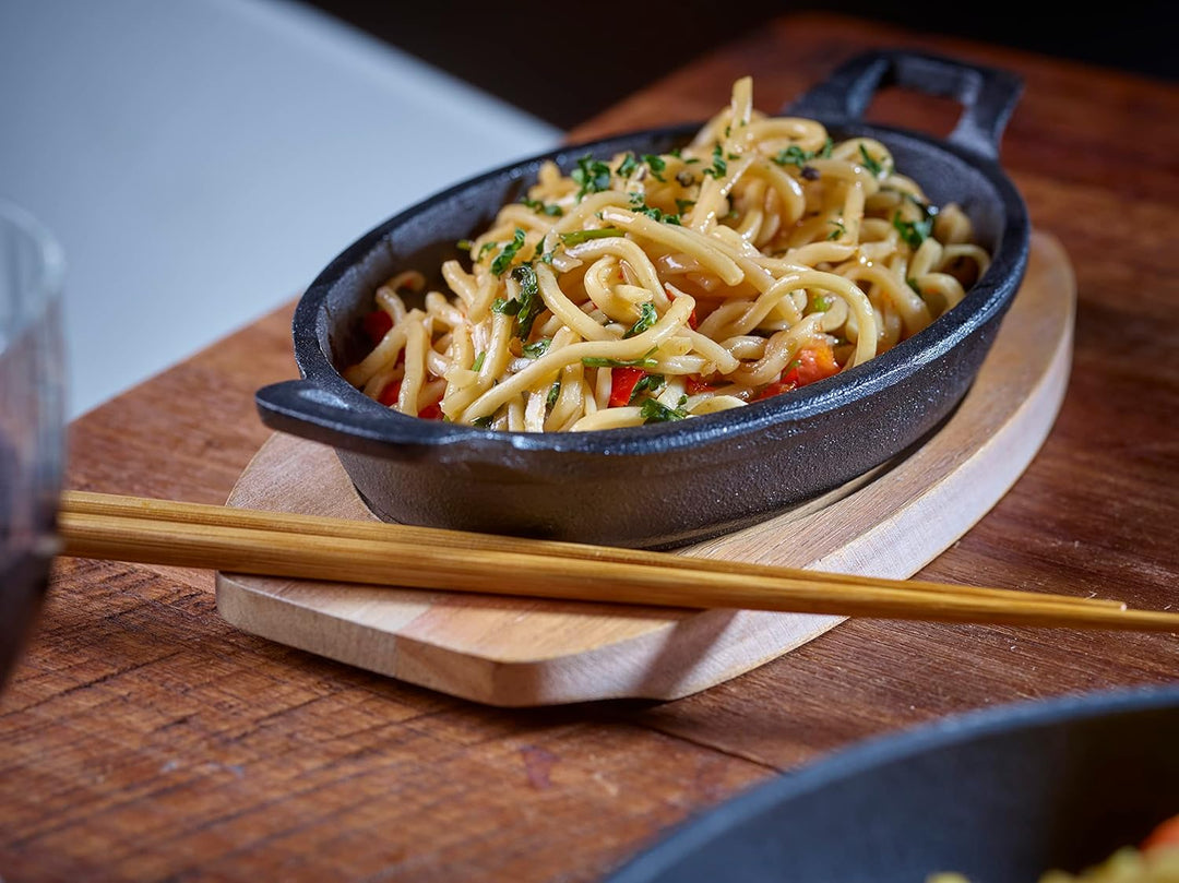 ECHTWERK Servierschalen Set aus Gusseisen, Servierpfännchen, Auflaufform mit Servierbrett, Grillpfan